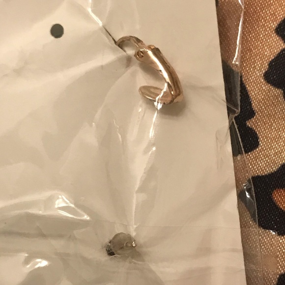 Ear Cuff - Picture 4 of 4